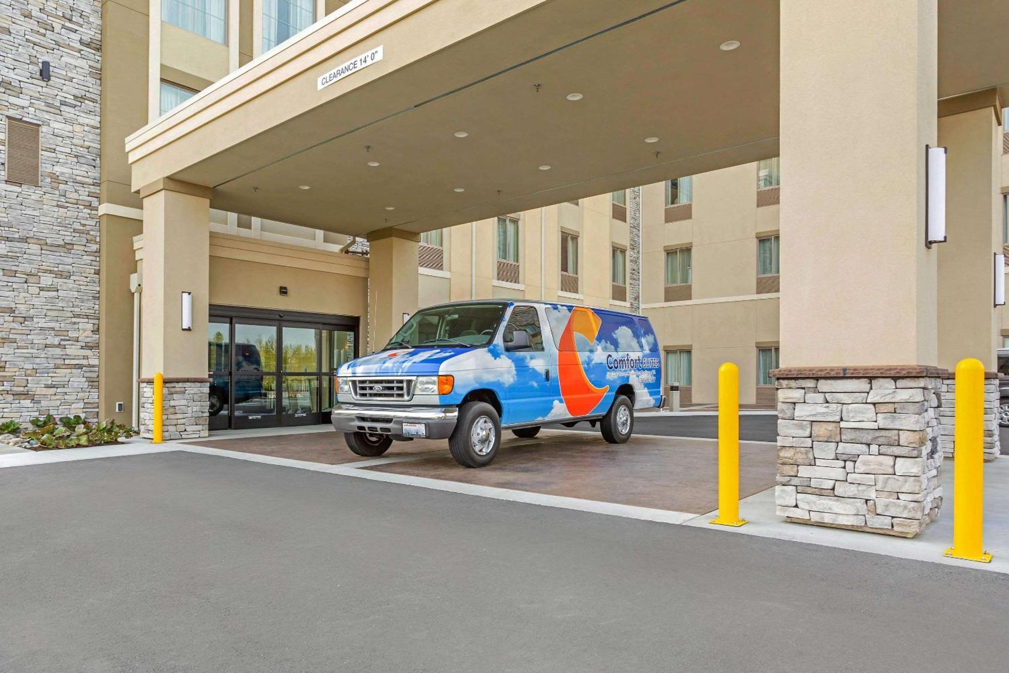 Comfort Suites Burlington Near I-5 מראה חיצוני תמונה