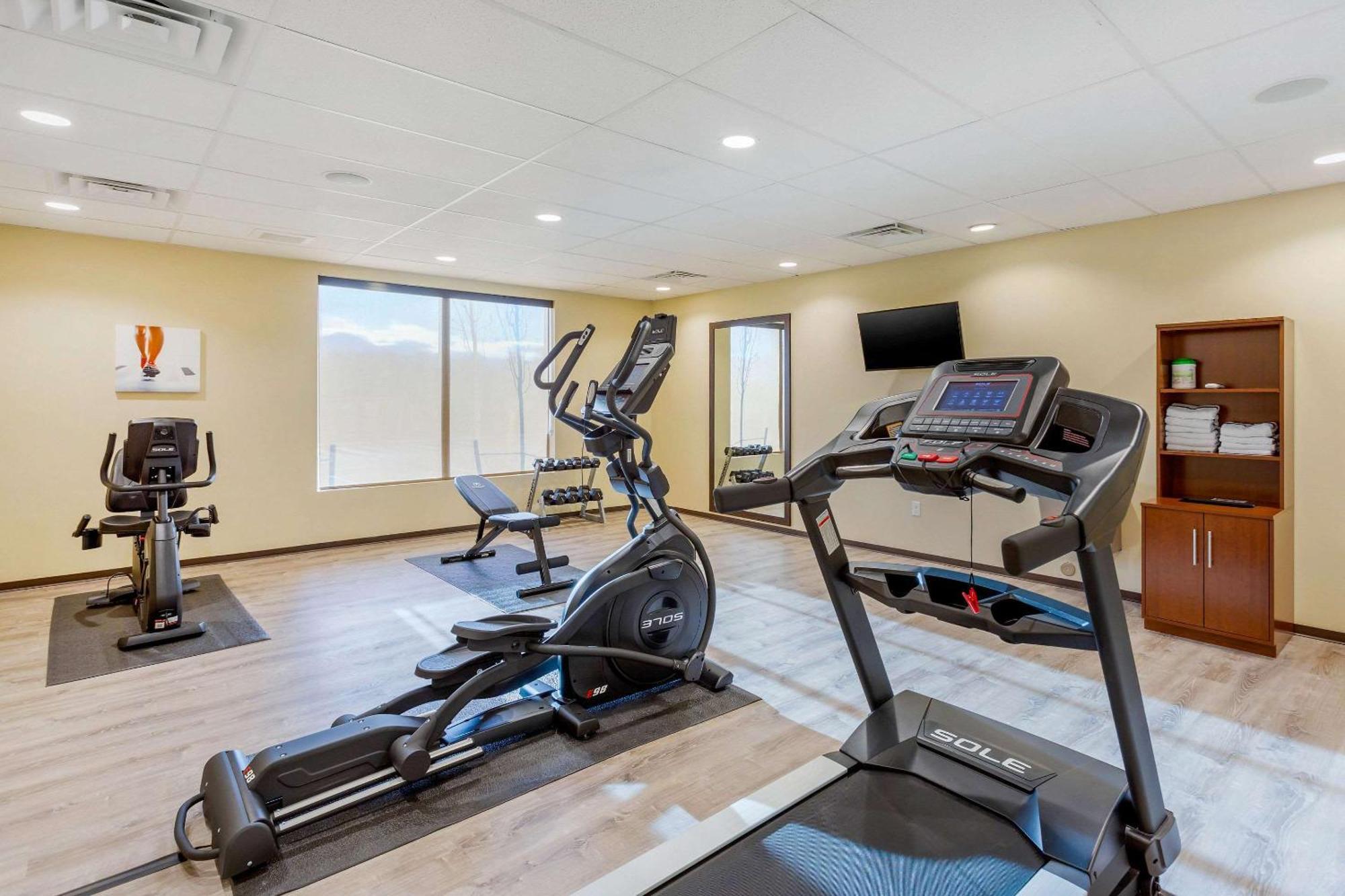 Comfort Suites Burlington Near I-5 מראה חיצוני תמונה