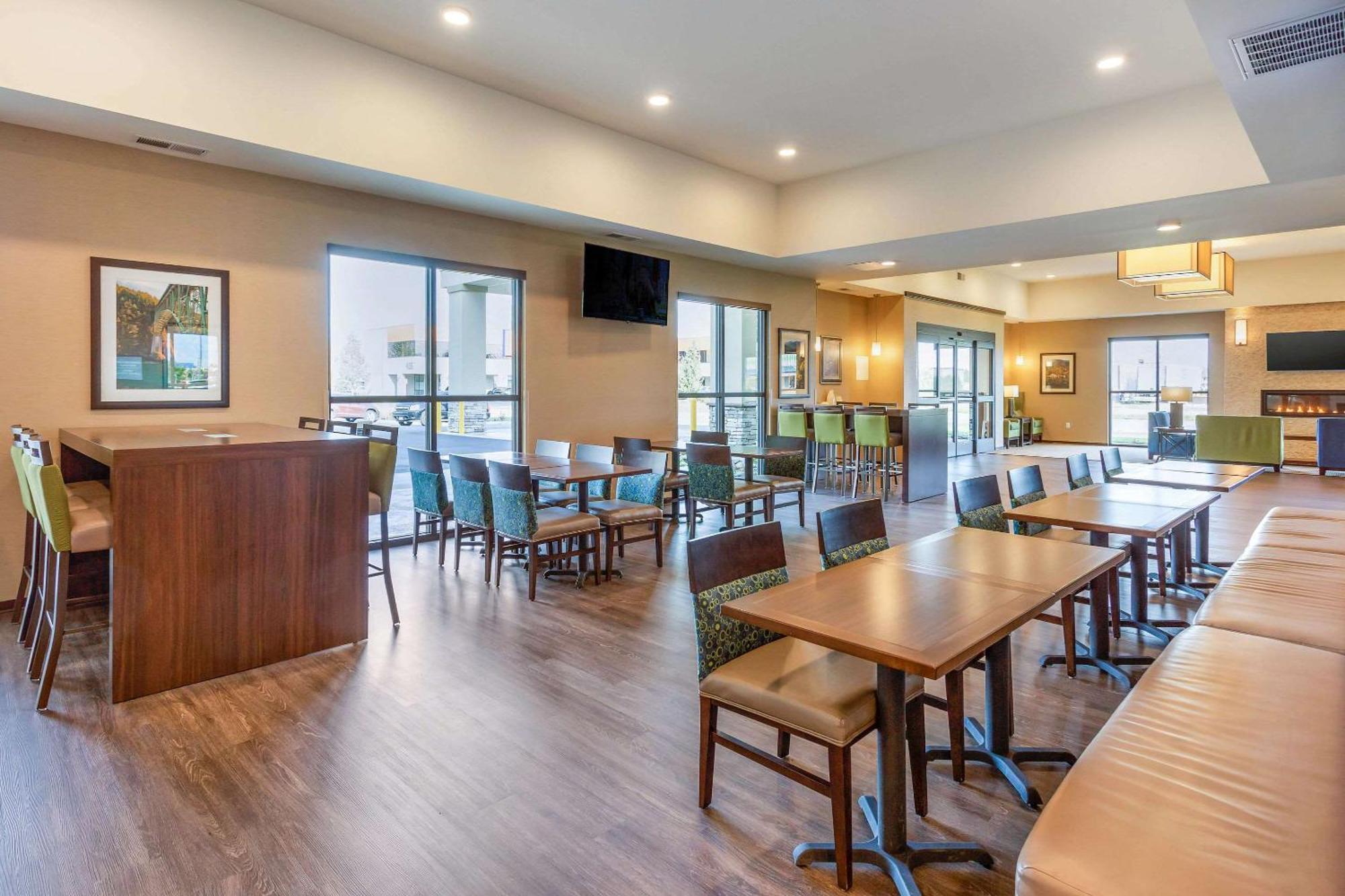 Comfort Suites Burlington Near I-5 מראה חיצוני תמונה