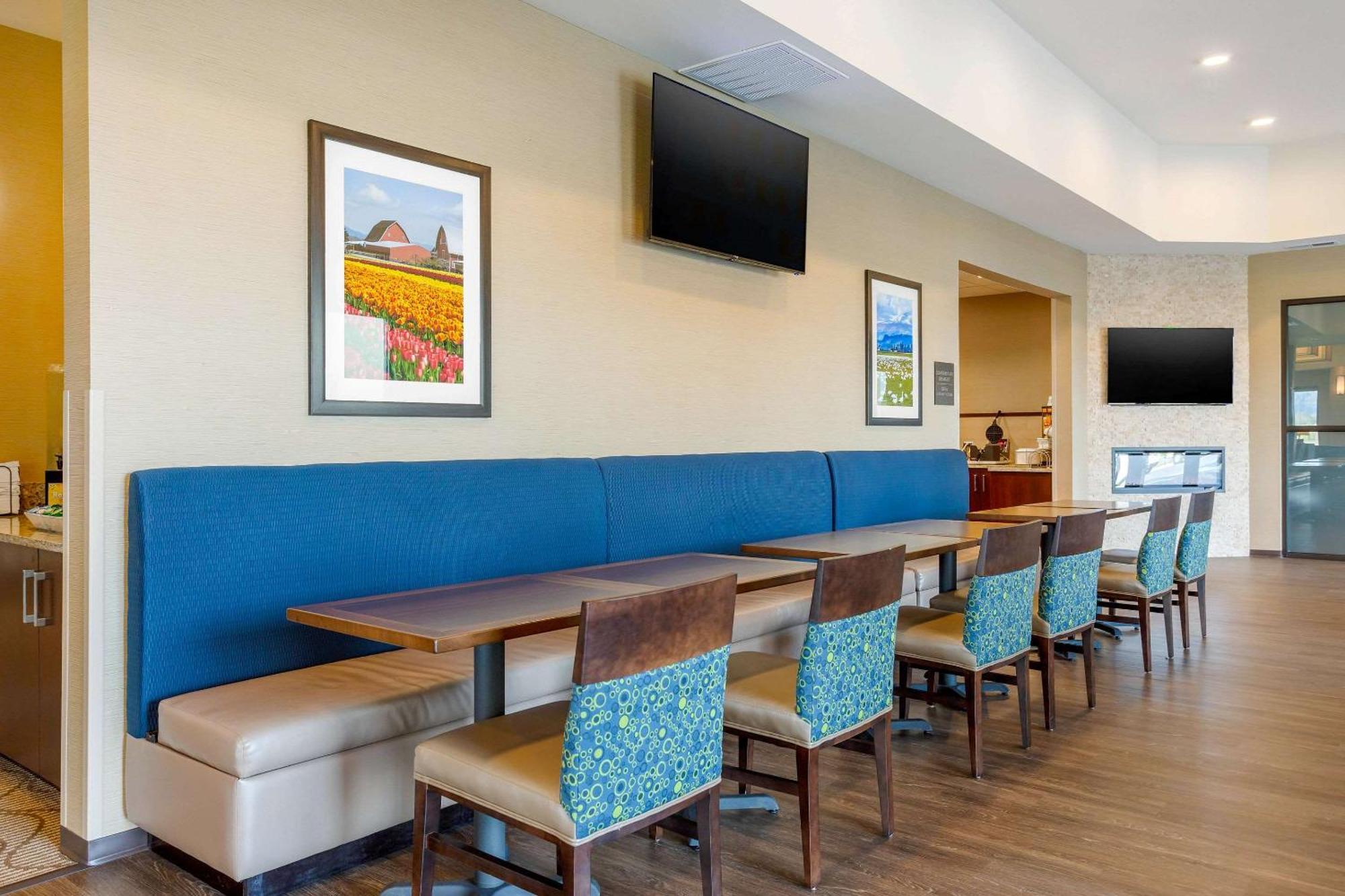 Comfort Suites Burlington Near I-5 מראה חיצוני תמונה