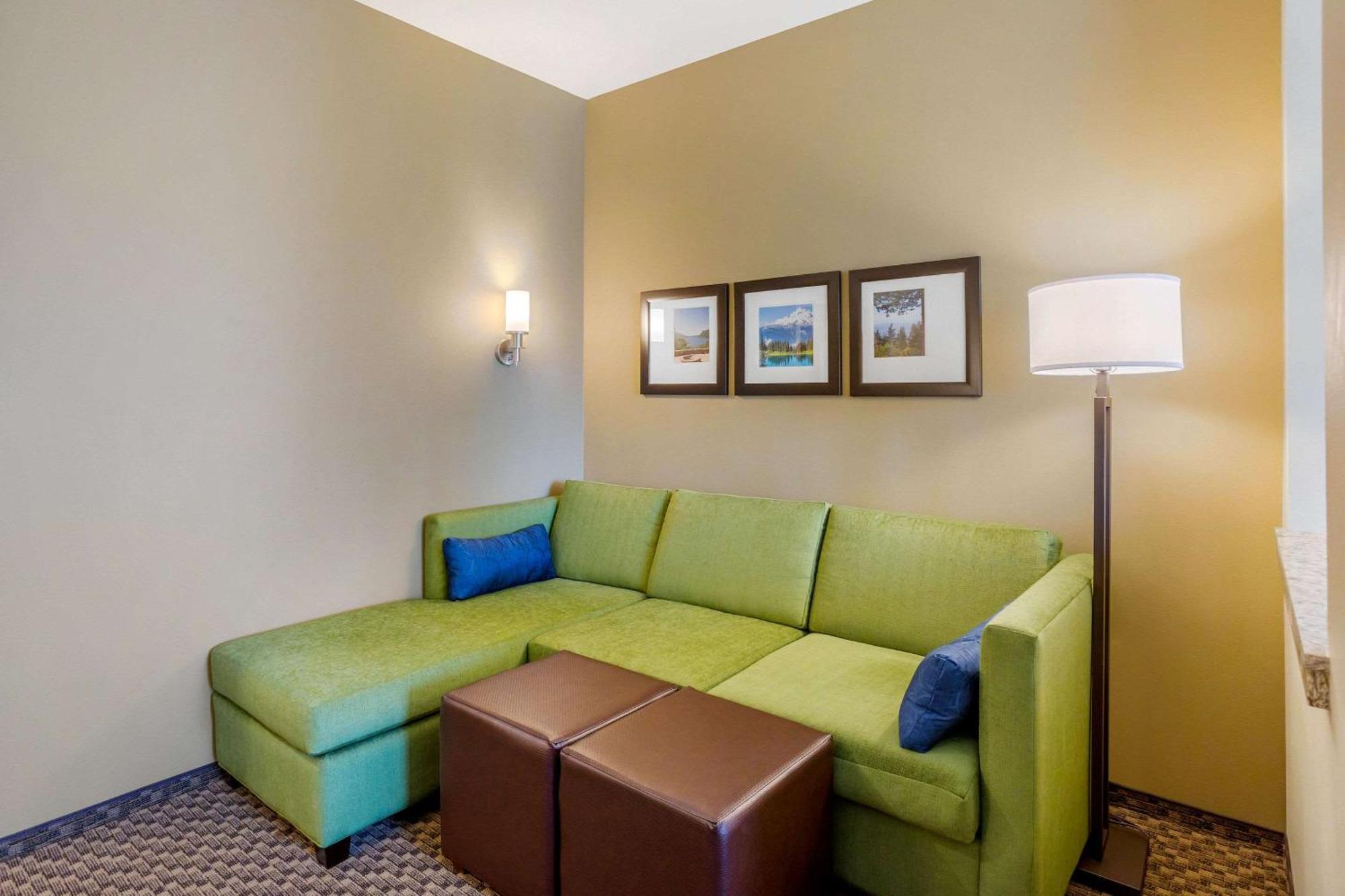Comfort Suites Burlington Near I-5 מראה חיצוני תמונה