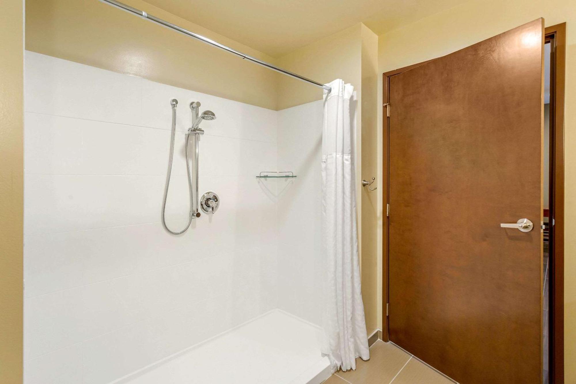 Comfort Suites Burlington Near I-5 מראה חיצוני תמונה